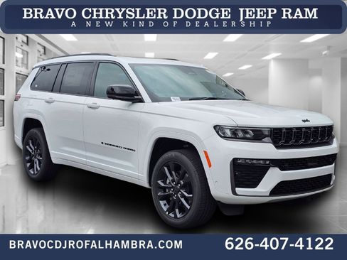 New 2026 Jeep Grand Cherokee L Limited Reserve AWD/4WD image 1
