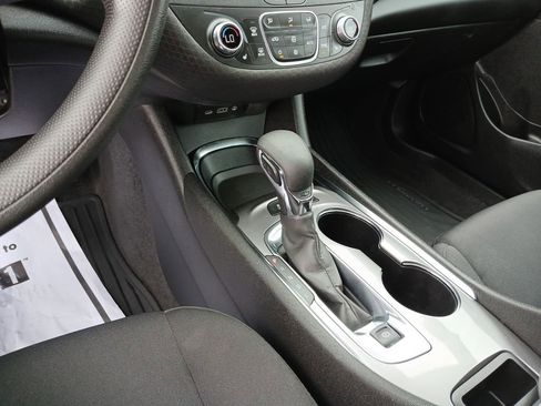 Used 2024 Chevrolet Malibu LT FWD image 16