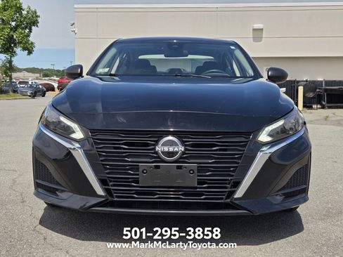 Used 2025 Nissan Altima 2.5 SV FWD image 8