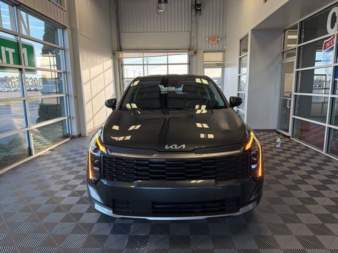 New 2026 Kia Sportage LX image 2