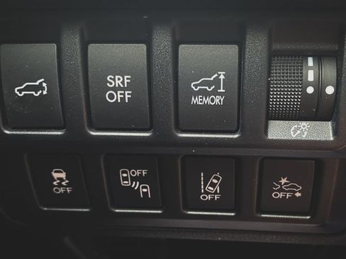 Used 2016 Subaru Outback 3.6R Limited AWD/4WD image 8
