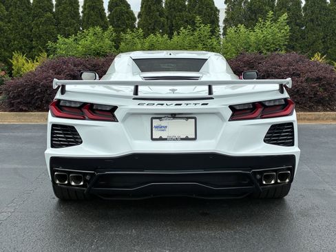 Used 2025 Chevrolet Corvette Stingray Premium Conv w/ Z51 Performance Package RWD image 9