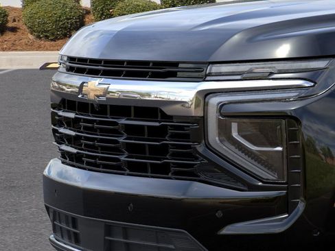 New 2026 Chevrolet Suburban LS image 14