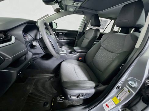 Used 2024 Toyota RAV4 XLE FWD image 14