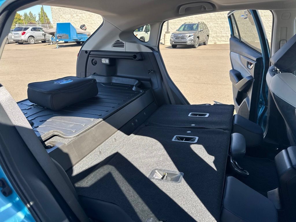 Certified 2023 Subaru Crosstrek Hybrid w/ Moonroof Package w/Navigation AWD/4WD image 17