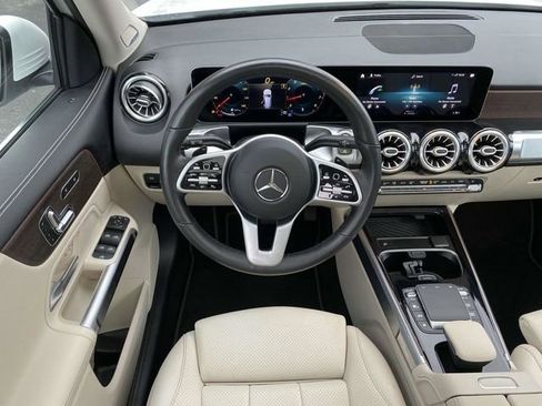 Used 2021 Mercedes-Benz GLB 250 image 15