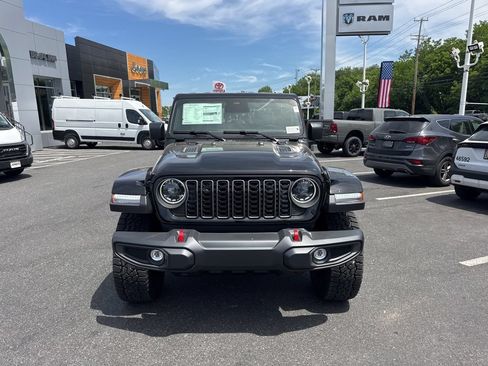 New 2026 Jeep Gladiator Rubicon w/ Steel Power Dome Hood Package AWD/4WD image 3