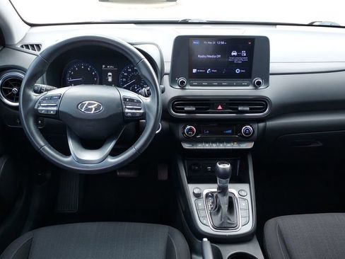 Certified 2022 Hyundai Kona SEL w/ Convenience Package AWD/4WD image 21