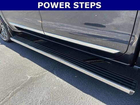 Used 2024 Chevrolet Silverado 1500 High Country image 11