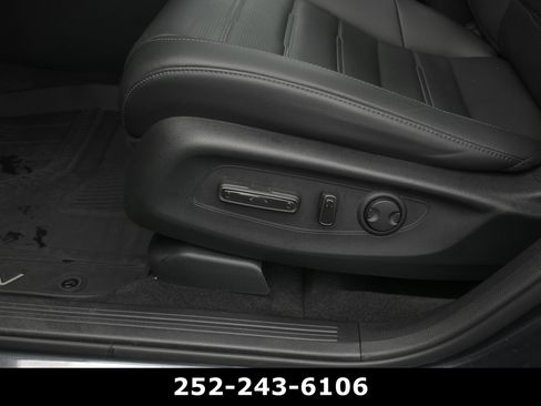 Used 2024 Honda CR-V EX-L image 11