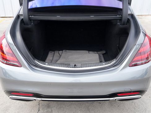 Used 2018 Mercedes-Benz S 560 Sedan image 9