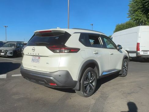 Used 2023 Nissan Rogue SL w/ SL Premium Package FWD image 6