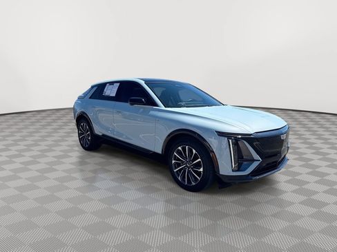 Certified 2024 Cadillac Lyriq Sport AWD/4WD image 2