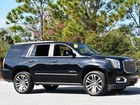 Used 2018 GMC Yukon Denali w/ Denali Ultimate Package image 9