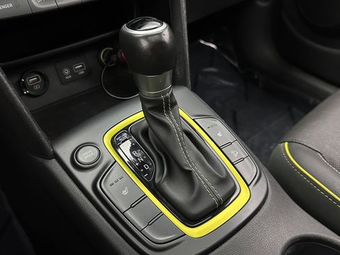 Used 2019 Hyundai Kona Limited image 16