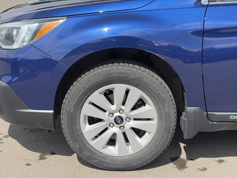 Used 2017 Subaru Outback 2.5i Premium AWD/4WD image 26