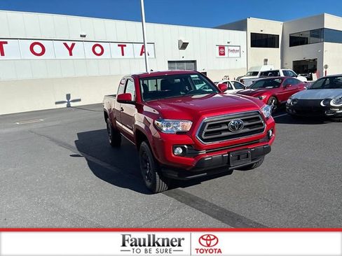 Certified 2023 Toyota Tacoma SR5 AWD/4WD image 2