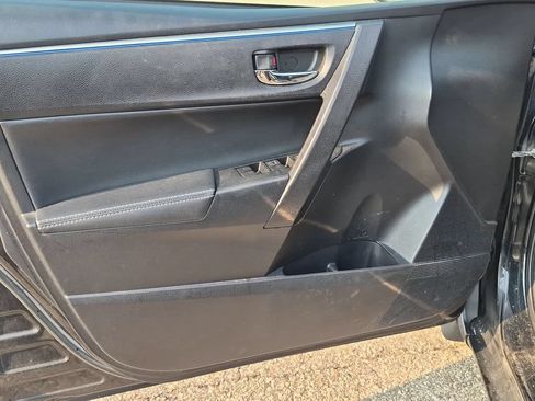 Used 2015 Toyota Corolla S FWD image 12