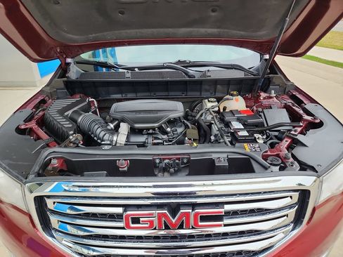 Used 2017 GMC Acadia SLT AWD/4WD image 26