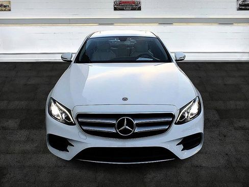 Used 2018 Mercedes-Benz E 300 image 2
