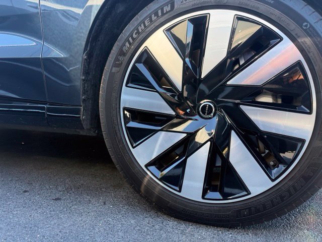 Used 2025 Volvo EX90 Ultra AWD/4WD image 5