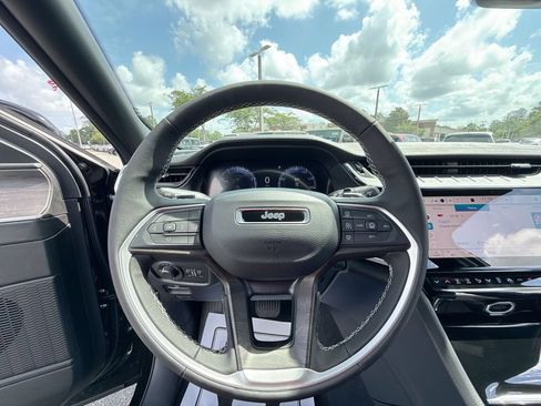 New 2026 Jeep Grand Cherokee L 4WD image 15