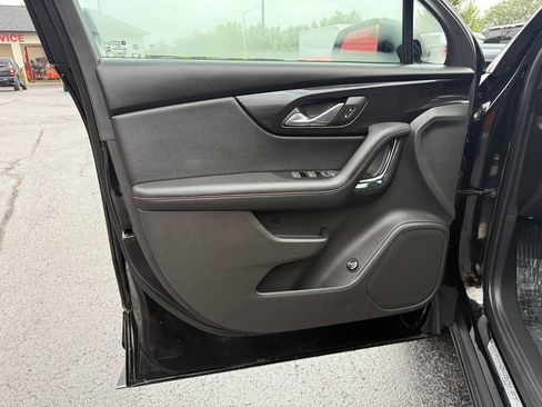 Used 2019 Chevrolet Blazer RS w/ Sun and Wheels Package FWD image 19