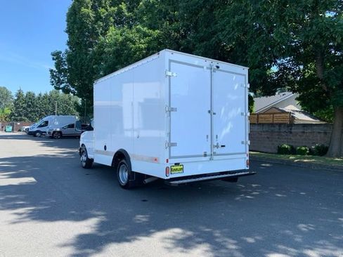 Used 2024 Chevrolet Express 3500 w/ Power Convenience Package RWD image 3