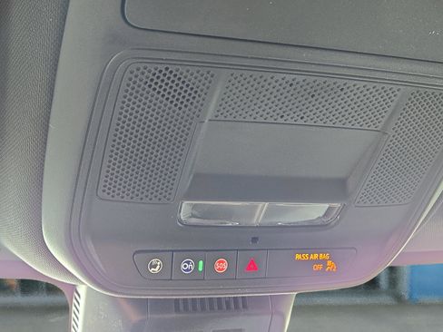 Used 2025 GMC Terrain Elevation image 20