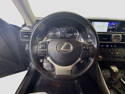 Used 2018 Lexus IS 300 w/ Comfort Package image 13
