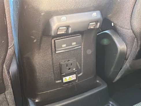 Used 2025 Jeep Wrangler Unlimited Rubicon 4xe image 28