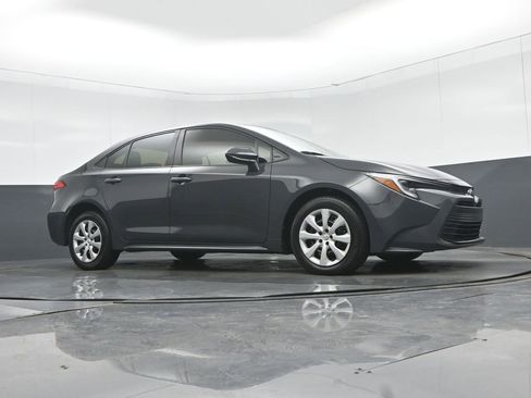 Used 2023 Toyota Corolla LE FWD image 51