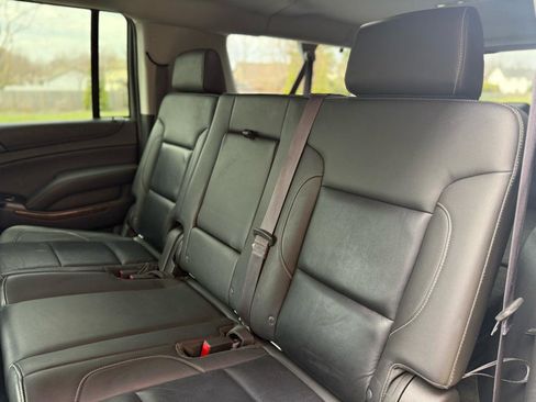 Used 2015 Chevrolet Suburban LT image 33