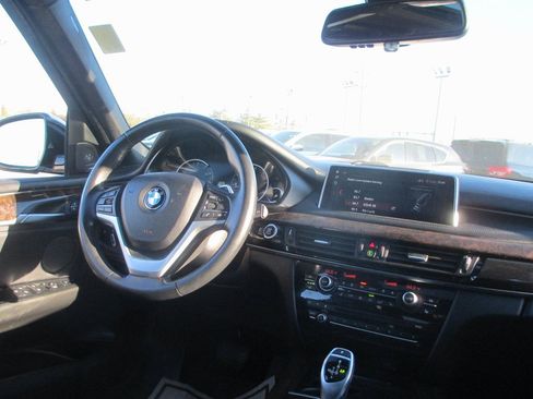Used 2018 BMW X5 xDrive50i w/ M Sport Package image 22