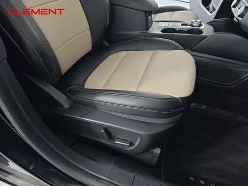 Certified 2022 Ford Escape Titanium w/ Titanium Elite Package image 34