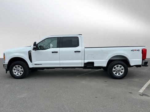 Used 2023 Ford F350 XLT image 6