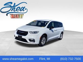 Used 2024 Chrysler Pacifica Touring-L FWD 360° Tour