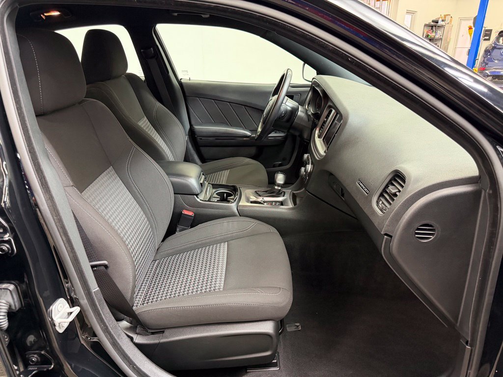 Used 2023 Dodge Charger SXT w/ Blacktop Package RWD image 9