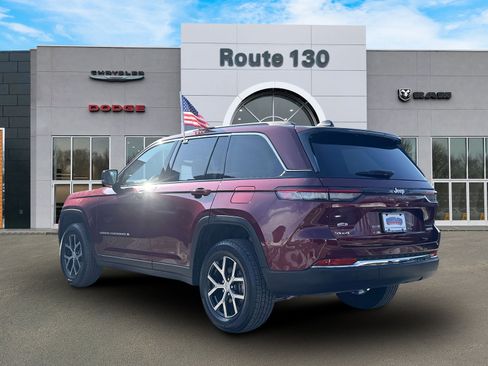 Used 2024 Jeep Grand Cherokee Limited w/ Trailer Tow Package AWD/4WD image 3
