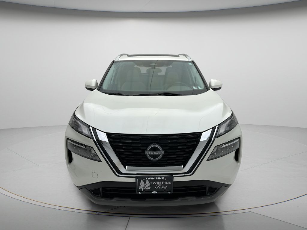 Used 2023 Nissan Rogue SV w/ SV Premium B Package AWD/4WD image 2