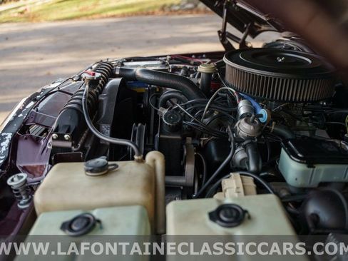 Used 1991 Jeep Grand Wagoneer image 50