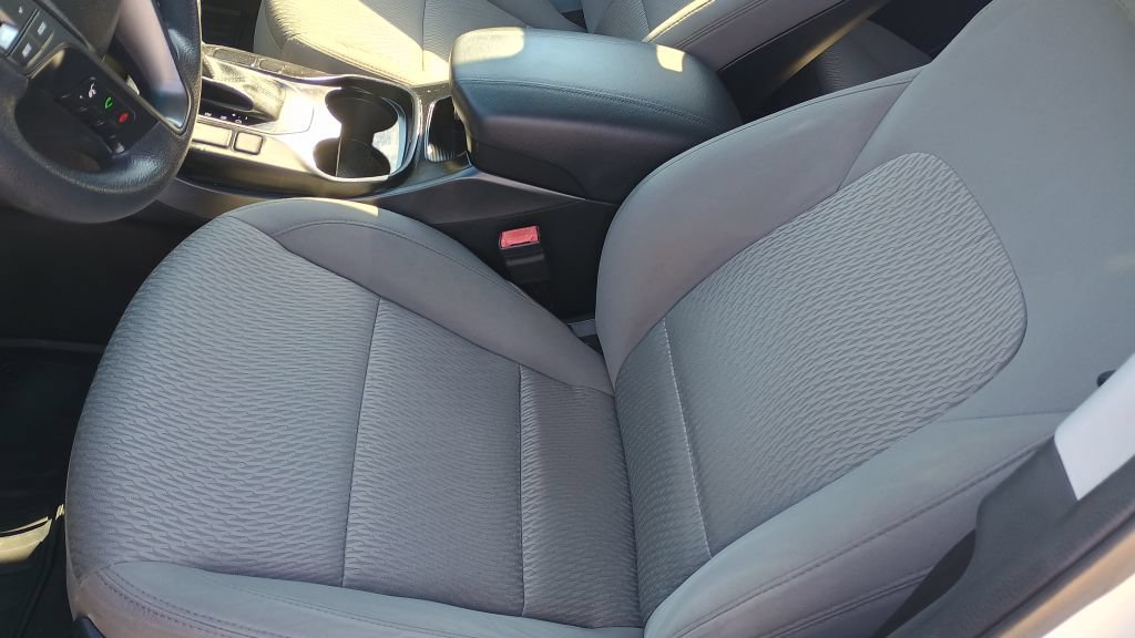 Used 2018 Hyundai Santa Fe Sport FWD image 9