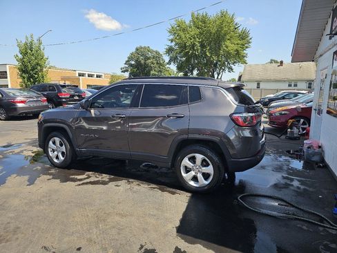 Used 2018 Jeep Compass Latitude w/ Popular Equipment Group AWD/4WD image 7