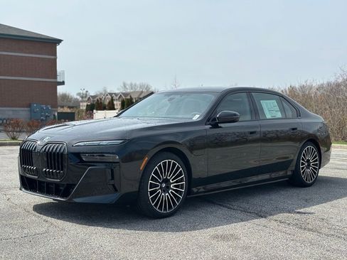 New 2026 BMW 750e xDrive w/ Executive Package AWD/4WD image 3