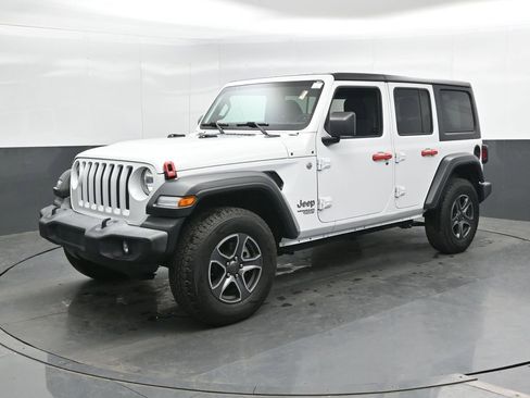 Used 2018 Jeep Wrangler Unlimited Sport S AWD/4WD image 9