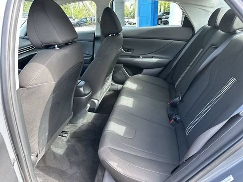 Used 2025 Hyundai Elantra SEL FWD image 27