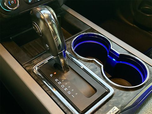 Used 2017 Ford Expedition Limited image 22