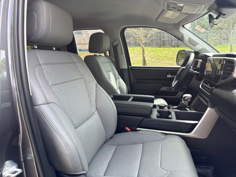 Used 2024 Toyota Tundra SR5 w/ SR5 Premium Package image 40