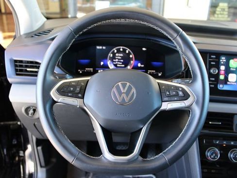Used 2023 Volkswagen Taos SE image 15