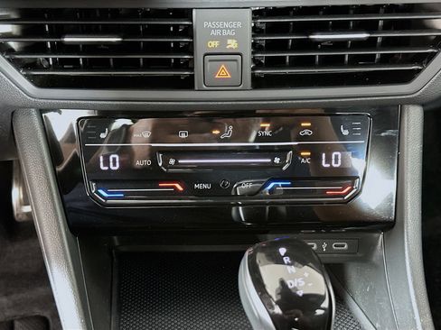 Used 2025 Volkswagen Jetta Sport FWD image 22